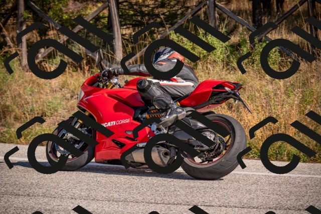 20251019124813-_5000748_am_