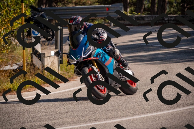 20251019124827-_5000750_am_