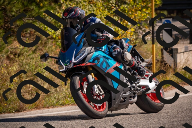 20251019124828-_5000751_am_