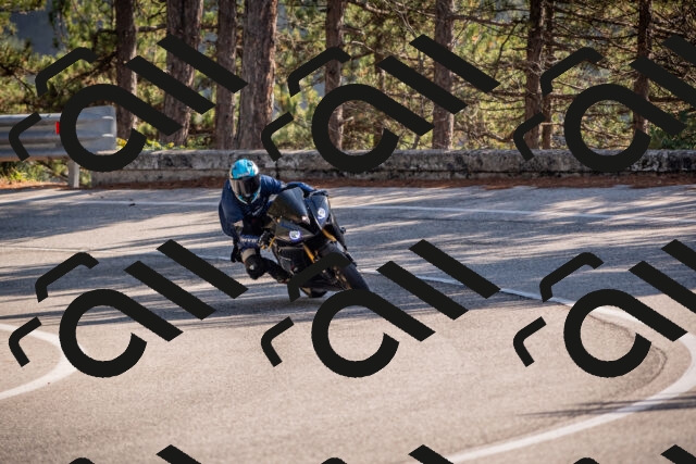 20251019124956-_5000756_am_