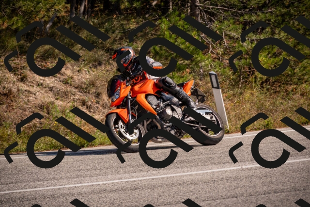 20251019125003-_5000767_am_