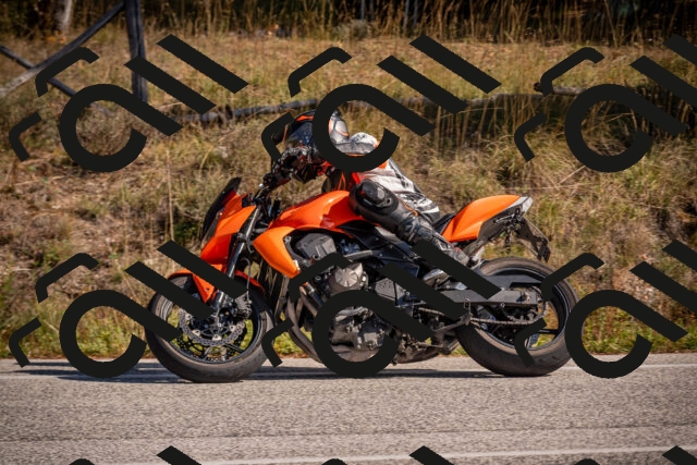 20251019125004-_5000768_am_