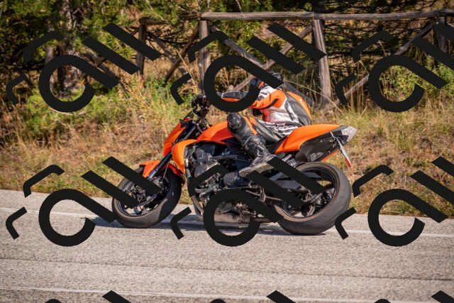 20251019125004-_5000770_am_