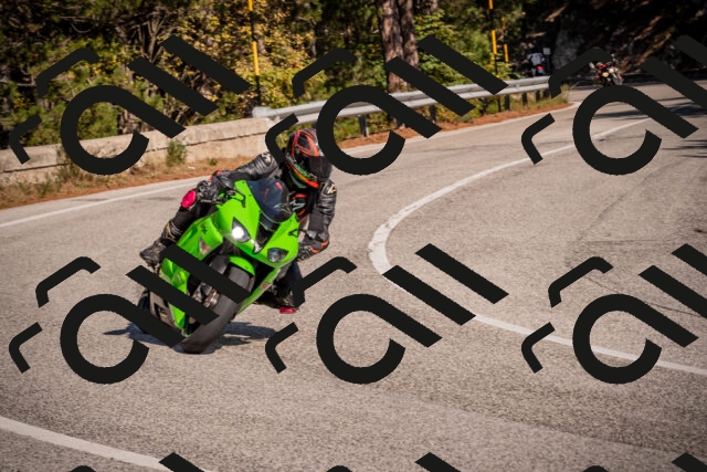 20251019125104-_5000786_am_