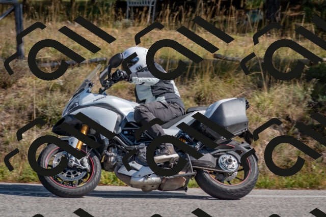 202510191255-DSC_7504_c4_