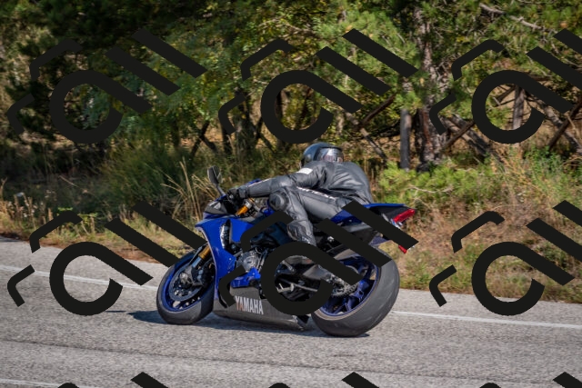 202510191300-DSC_7570_c4_