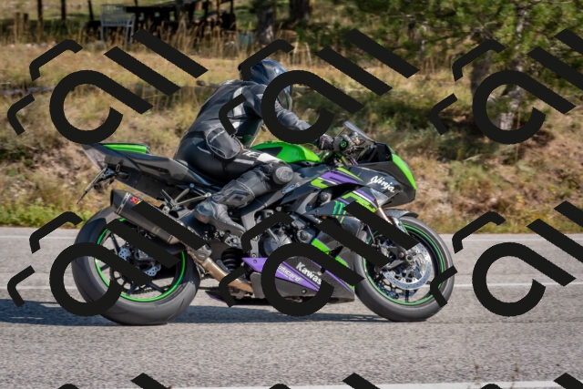 202510191302-DSC_7600_c4_