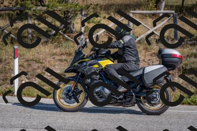 202510191302-DSC_7611_c4_