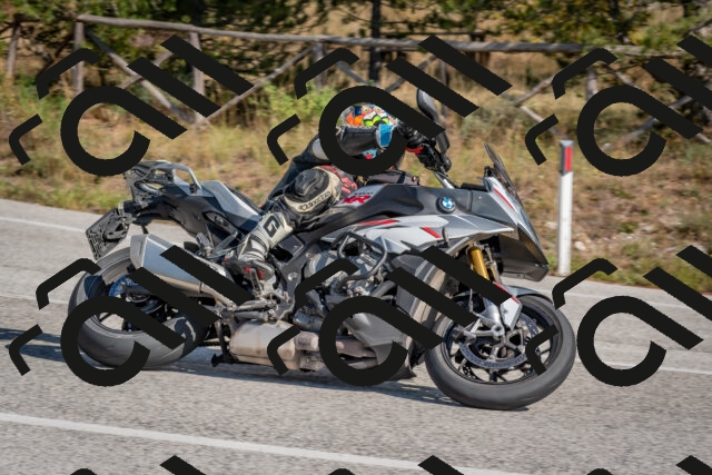 202510191304-DSC_7640_c4_