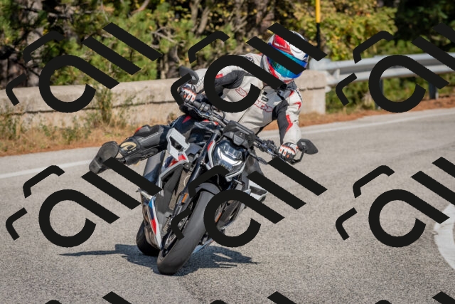 202510191318-DSC_7746_c4_