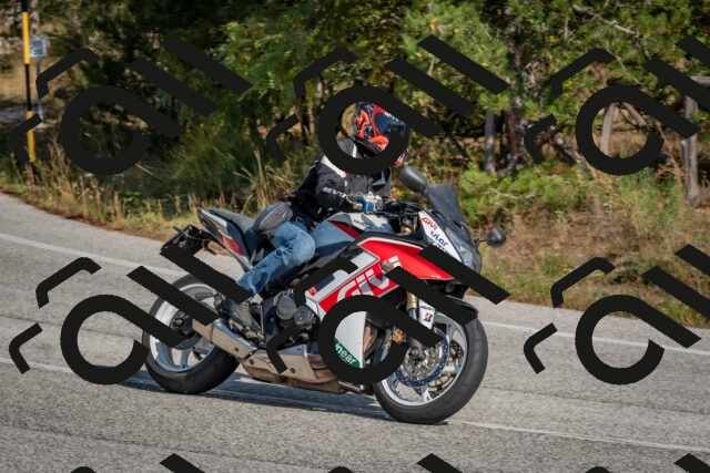 202510191318-DSC_7757_c4_