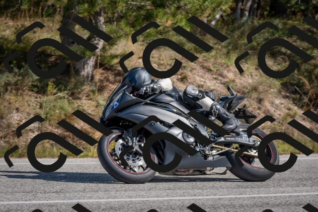 202510191320-DSC_7764_c4_