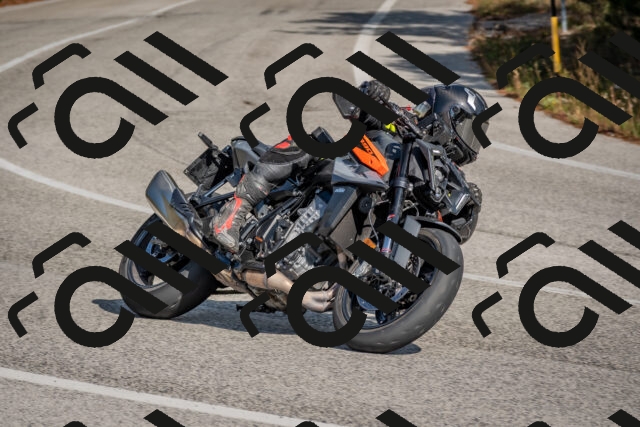 202510191320-DSC_7769_c4_