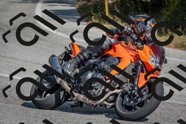 202510191320-DSC_7771_c4_