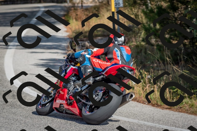 202510191329-DSC_7867_c4_