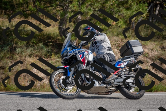 202510191335-DSC_7896_c4_