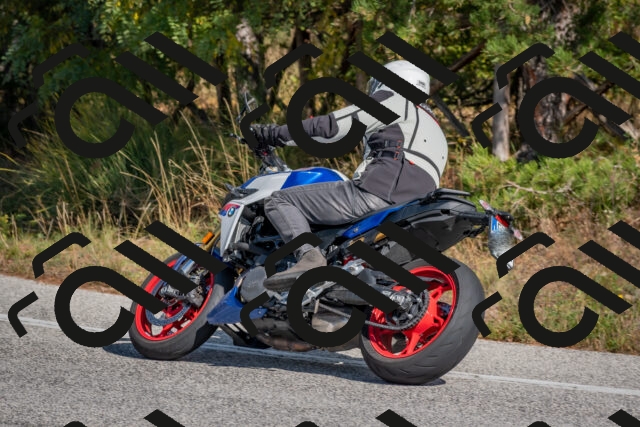 202510191335-DSC_7902_c4_