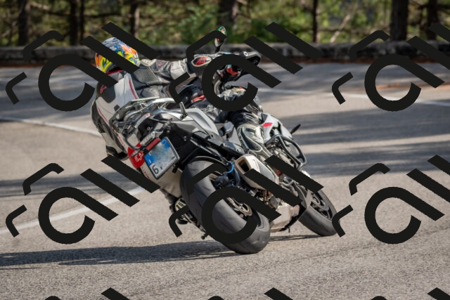 202510191359-DSC_7941_c4_