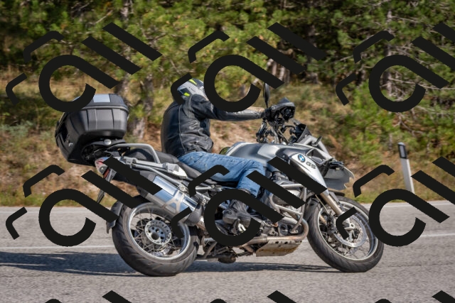 202510191418-DSC_7970_c4_