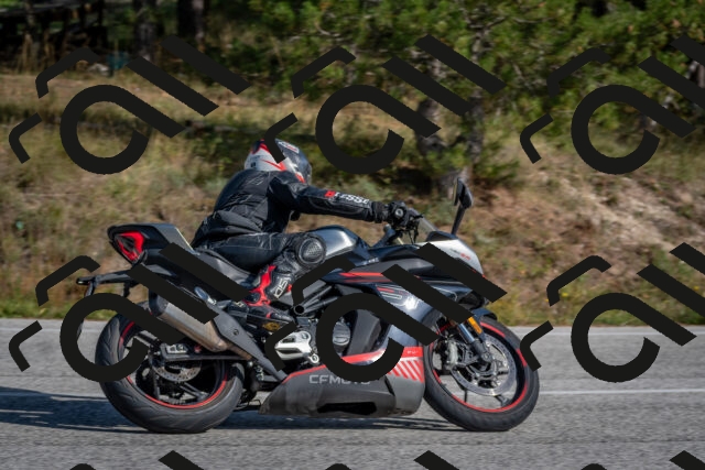 202510191422-DSC_7989_c4_