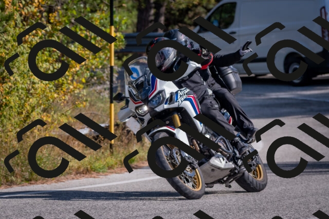 202510191425-DSC_8020_c4_