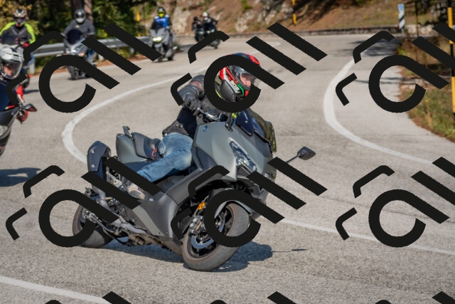 202510191443-DSC_8079_c4_