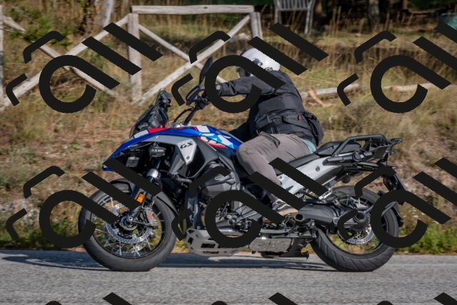 202510191527-DSC_8289_c4_