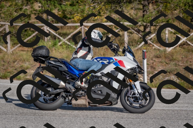 202510191527-DSC_8293_c4_