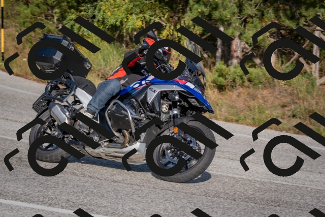 202510191559-DSC_8423_c4_