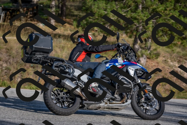 202510191559-DSC_8424_c4_