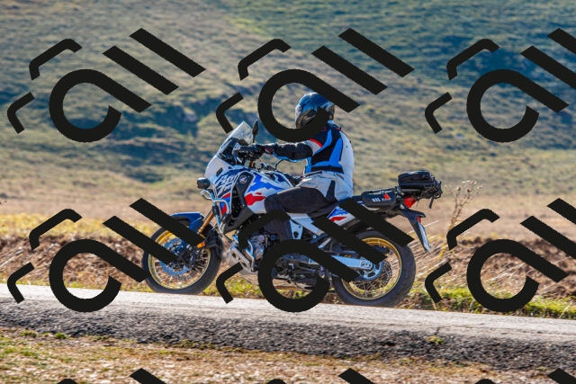 20251012103513-R01_8022_r1