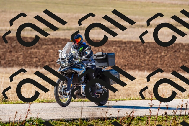 20251012103553-R01_8037_r1