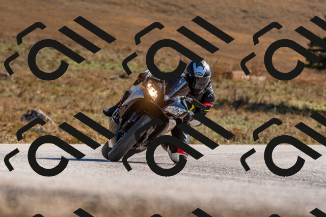 20251012105737-R01_8207_r1