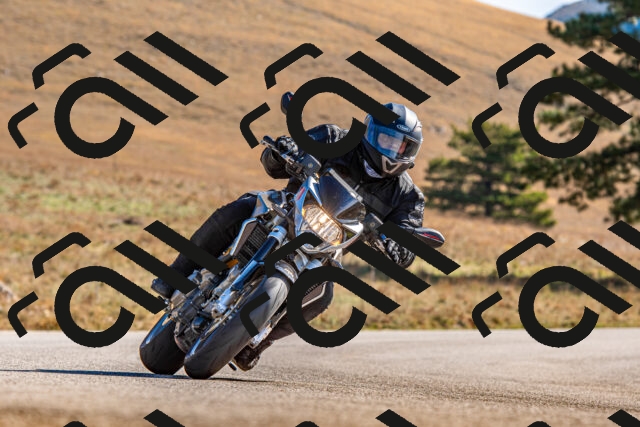 20251012110034-R01_8234_r1