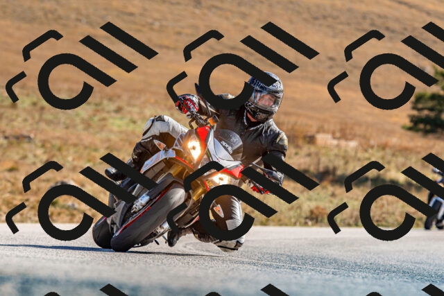 20251012110038-R01_8242_r1