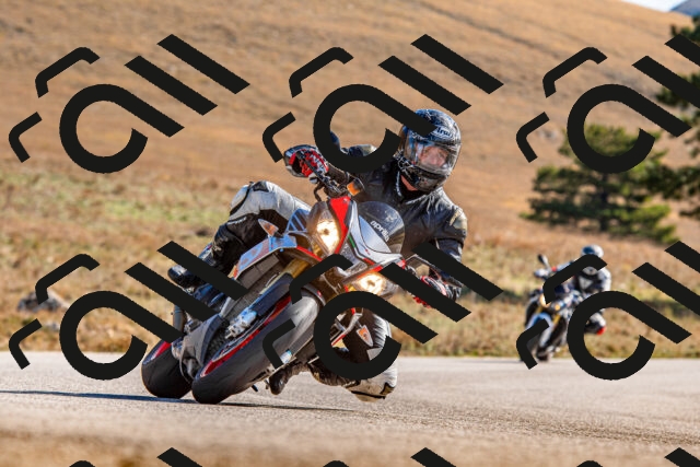 20251012110038-R01_8243_r1