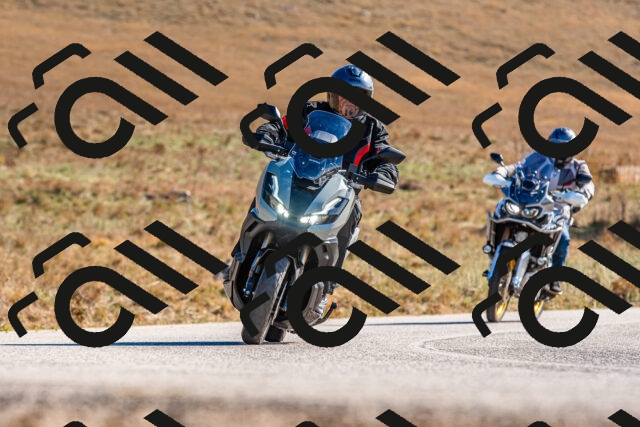 20251012110053-R01_8256_r1