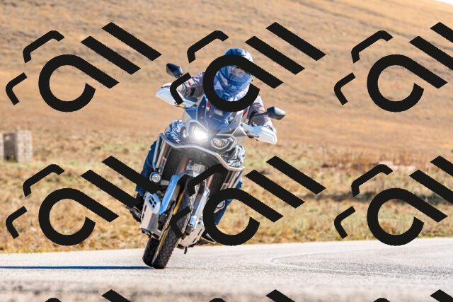 20251012110054-R01_8259_r1