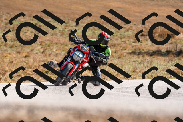 20251012110320-R01_8284_r1