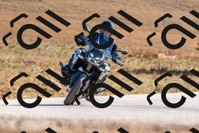 20251012110711-R01_8324_r1