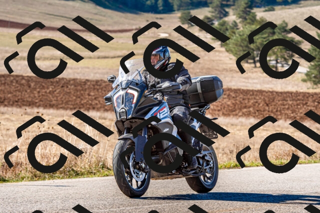 20251012110859-R01_8338_r1