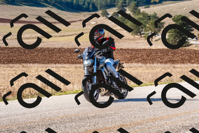 20251012110946-R01_8352_r1