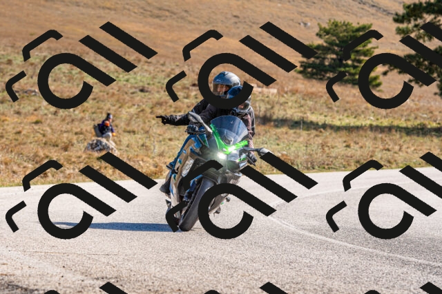 20251012112005-R01_8563_r1