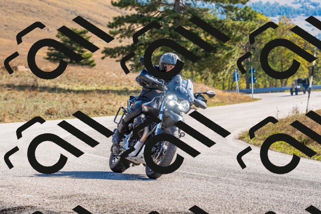 20251012112115-R01_8570_r1