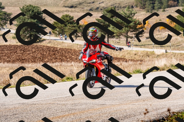 20251012112410-R01_8590_r1