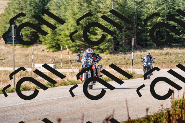 20251012112435-R01_8606_r1