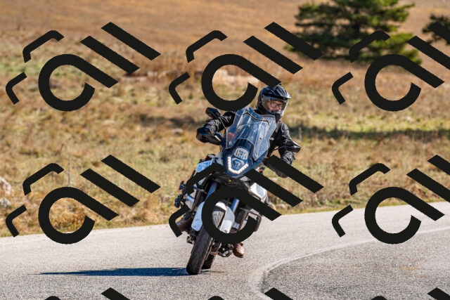 20251012113434-R01_8649_r1