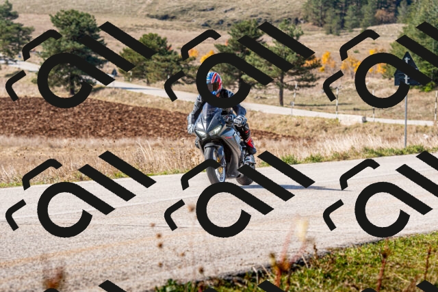 20251012113920-R01_8676_r1