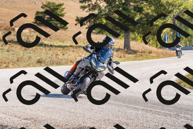 20251012114053-R01_8695_r1