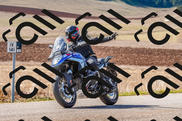 20251012115009-R01_8805_r1